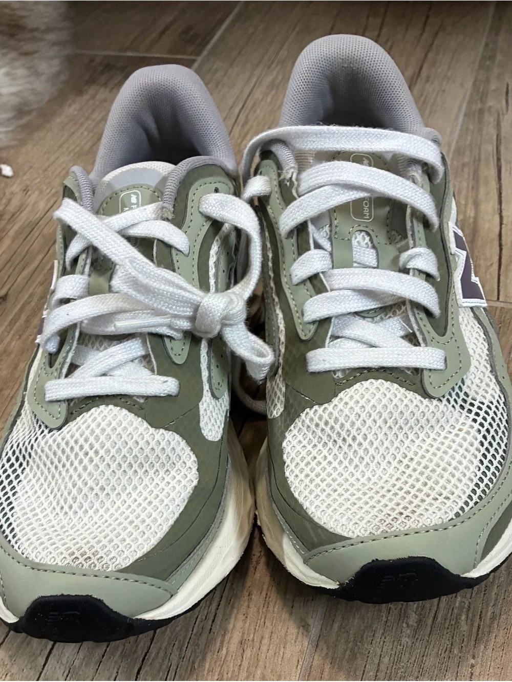 New Balance WARISTD4 Fresh Foam Running Shoes Women’s Size 8 White Sage Green